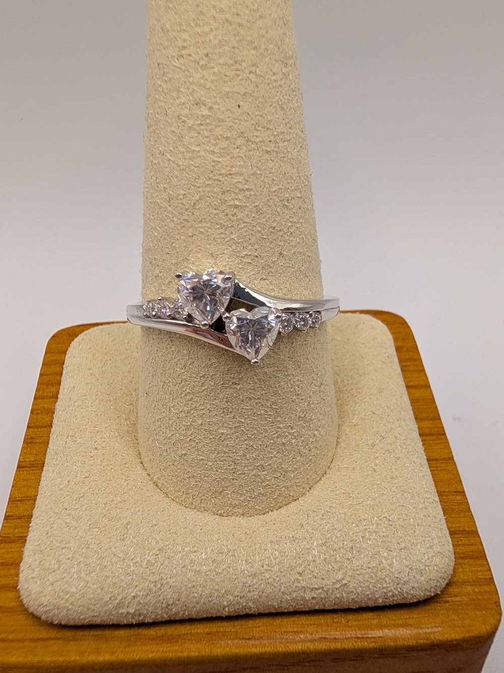 925 Sterling Silver Moissanite Two Heart Bypass Ring Size 10 (1.14 CTW VVS D)